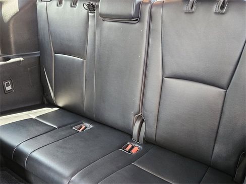 Used 2022 Toyota Highlander XLE image 8