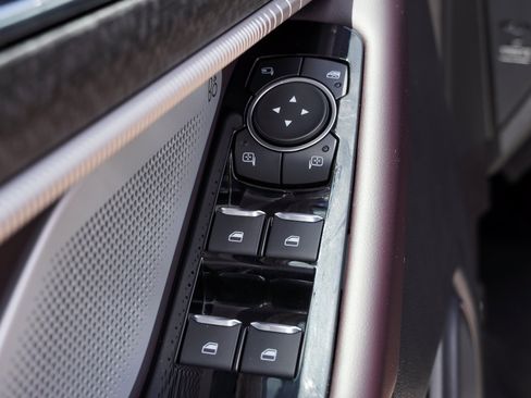 Used 2025 Ford Explorer Platinum AWD/4WD image 22