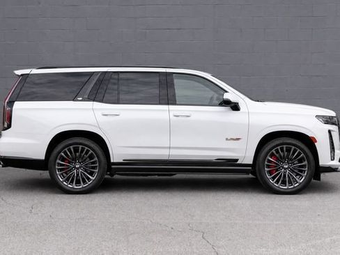 Used 2023 Cadillac Escalade V AWD/4WD image 5