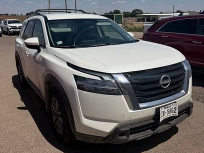 Used 2022 Nissan Pathfinder SV