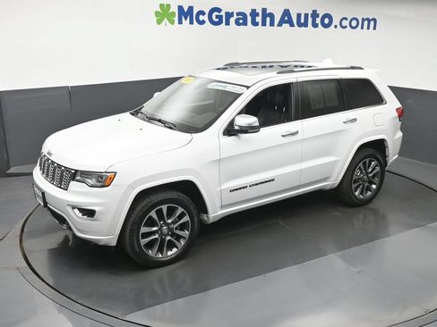 Used 2018 Jeep Grand Cherokee Overland AWD/4WD image 22