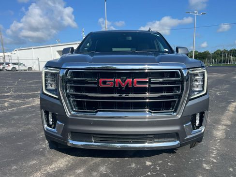 Used 2021 GMC Yukon SLT w/ SLT Premium Package AWD/4WD image 2