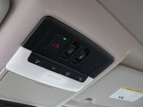 Used 2024 Nissan Rogue SL w/ SL Premium Package image 39