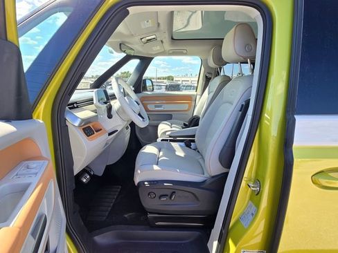 New 2025 Volkswagen ID. Buzz Pro S Plus image 11