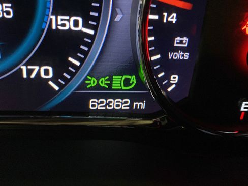 Used 2019 GMC Acadia Denali w/ Technology Package AWD/4WD image 10