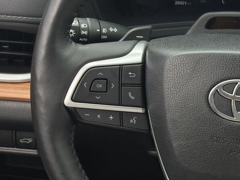 Used 2024 Toyota Grand Highlander AWD image 15