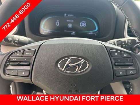 Used 2024 Hyundai Venue SEL FWD image 22