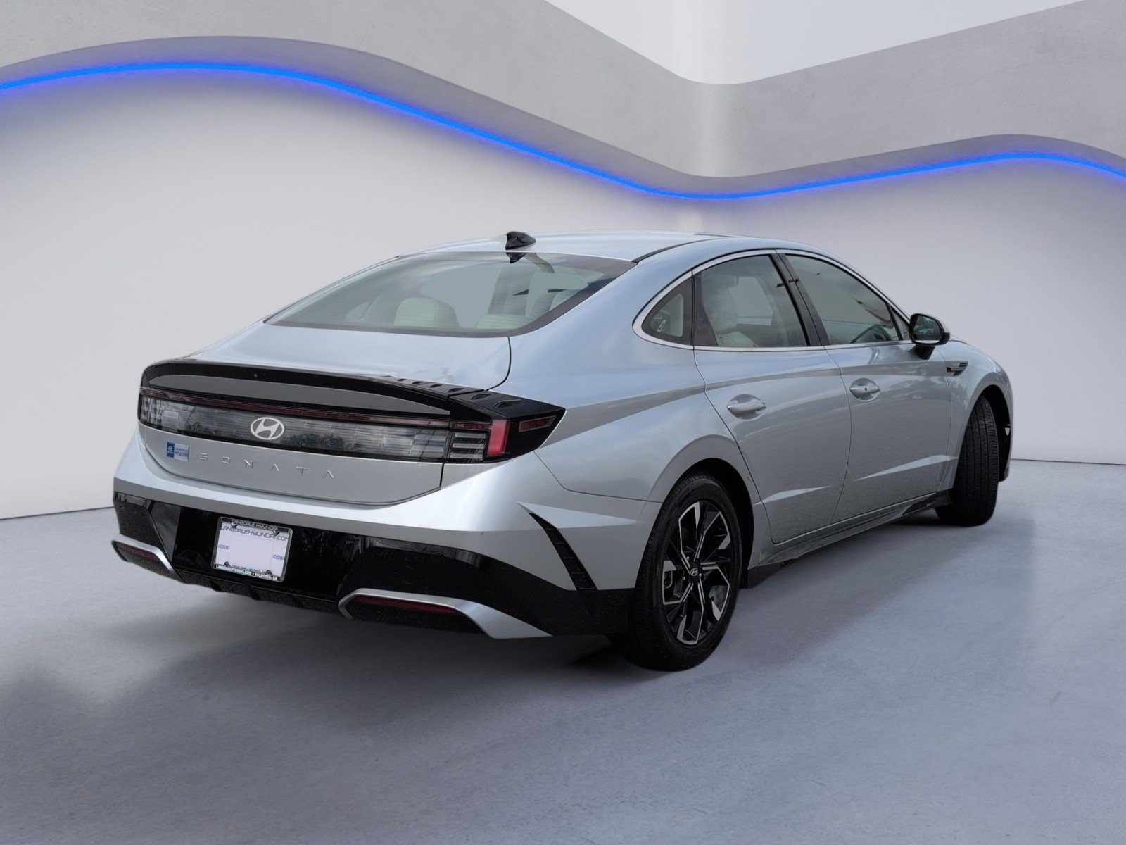 Used 2025 Hyundai Sonata SEL FWD image 4