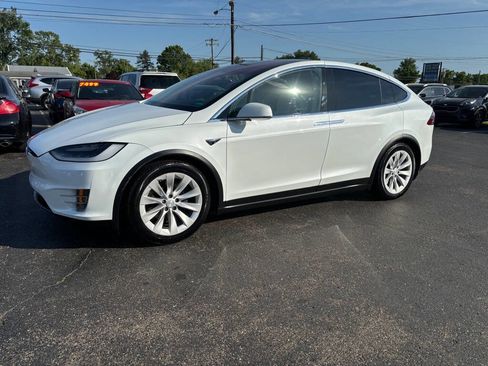 Used 2018 Tesla Model X AWD/4WD image 1