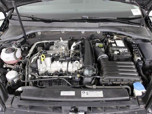 Used 2019 Volkswagen Golf S FWD image 23