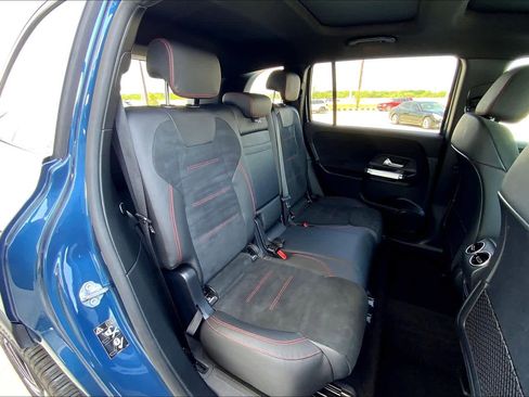 Used 2022 Mercedes-Benz GLB 250 image 17