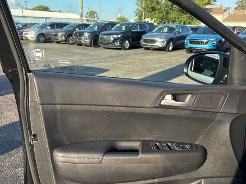 Used 2019 Kia Sportage LX image 15