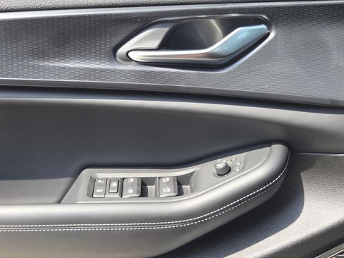 New 2025 Jeep Grand Cherokee L Altitude image 13