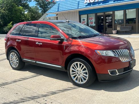 Used 2015 Lincoln MKX FWD w/ Equipment Group 102A image 2