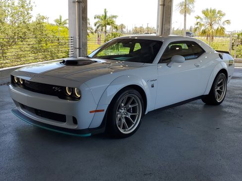 Used 2023 Dodge Challenger R/T Scat Pack RWD image 4