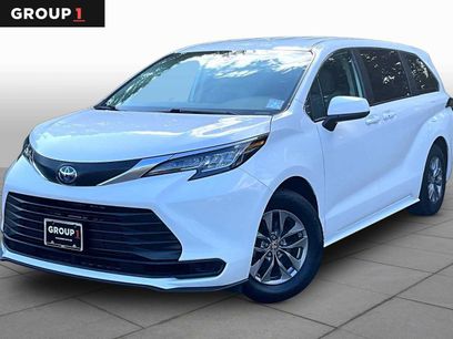 Certified 2023 Toyota Sienna LE