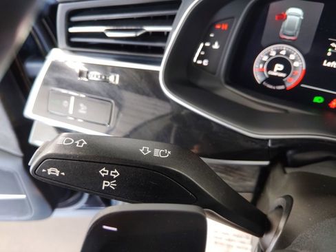 Used 2019 Audi Q8 Prestige image 15