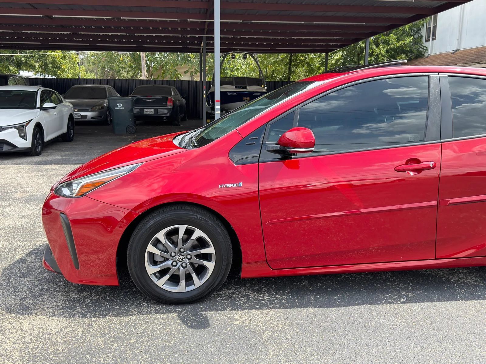 Used 2019 Toyota Prius Limited w/ Premium Convenience Package FWD image 7