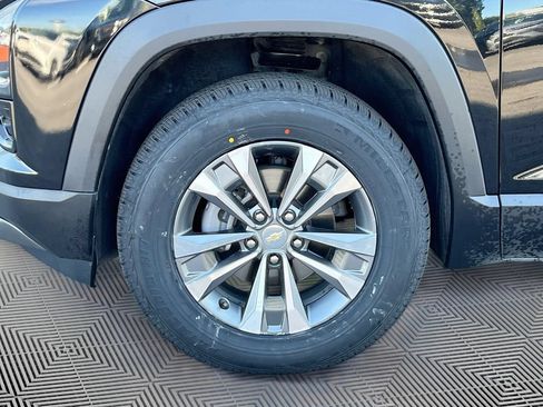 Used 2025 Chevrolet Equinox LT w/ Convenience Package II AWD/4WD image 11