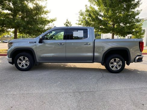 Used 2025 GMC Sierra 1500 SLT AWD/4WD image 4