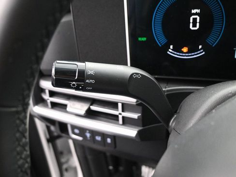 Used 2025 Hyundai Santa Fe SEL image 18