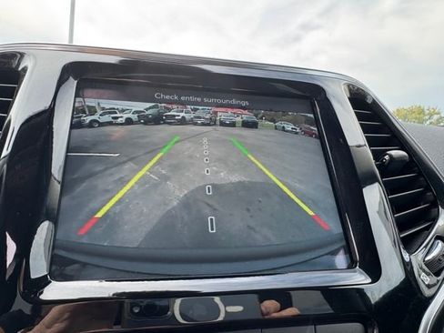 Used 2022 Jeep Cherokee Limited w/ Mopar Interior Package image 32