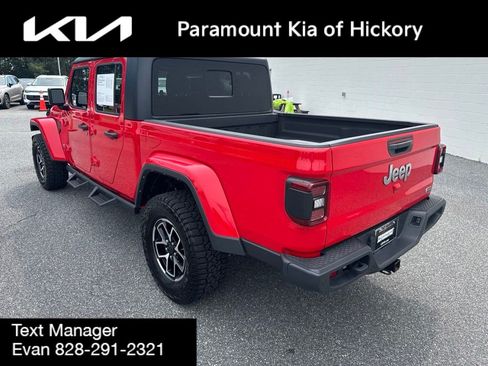Used 2023 Jeep Gladiator Overland w/ LED Lighting Group AWD/4WD image 5
