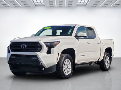 Used 2024 Toyota Tacoma SR5 AWD/4WD image 8