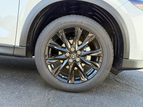 New 2025 MAZDA CX-5 Carbon Edition image 11