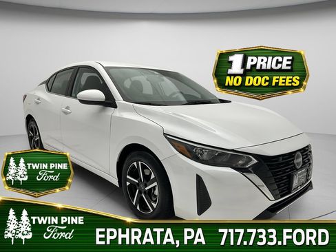 Used 2025 Nissan Sentra SV FWD image 1