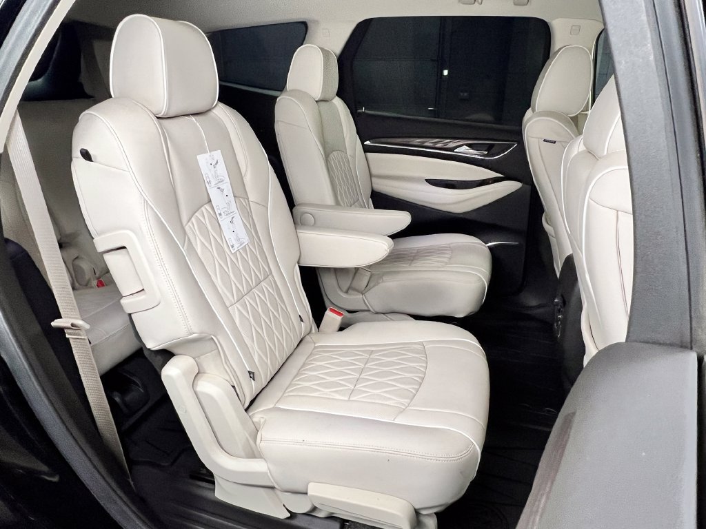 Used 2023 Buick Enclave Avenir w/ Avenir Technology Package AWD/4WD image 16