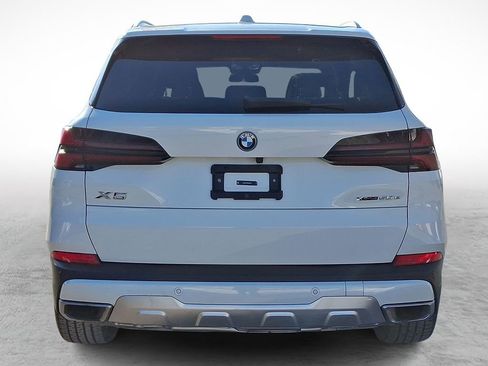 Used 2024 BMW X5 xDrive50e image 5
