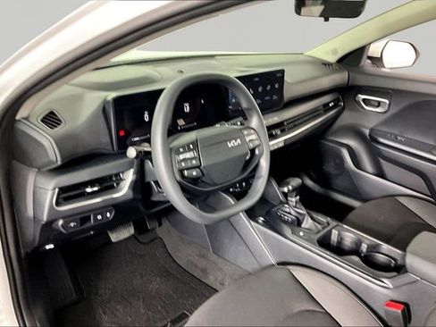New 2026 Kia K4 FWD image 8