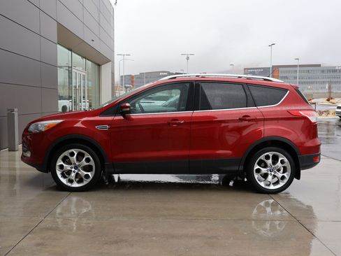 Used 2014 Ford Escape Titanium w/ Equipment Group 401A AWD/4WD image 9