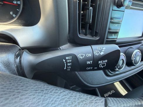Used 2016 Toyota RAV4 LE FWD image 27