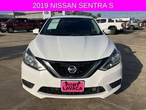 Used 2019 Nissan Sentra S image 2