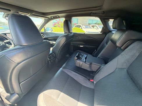 Used 2024 Lexus RX 350 w/ Convenience Package AWD/4WD image 4