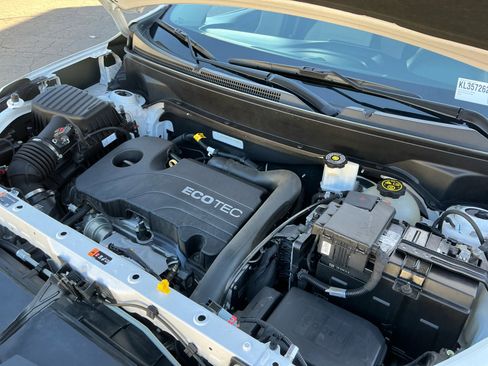 Used 2019 Chevrolet Equinox LS w/ LS Convenience Package image 23