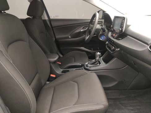 Used 2019 Hyundai Elantra GT image 21