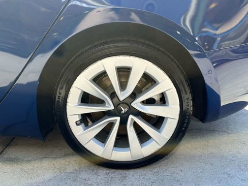 Used 2022 Tesla Model 3 Standard Range image 8