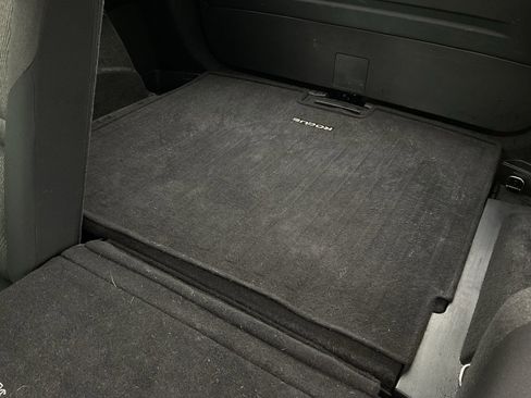 Used 2025 Nissan Rogue SV image 17