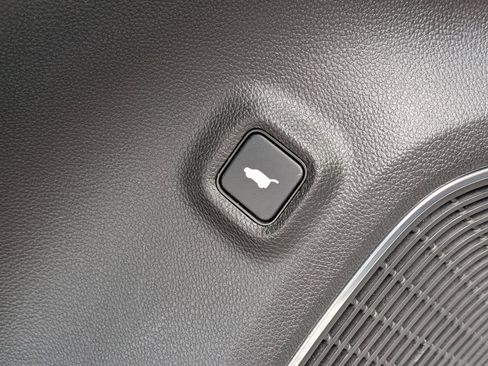 Used 2023 Acura MDX SH-AWD w/ Advance Package image 15