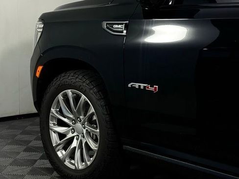 Used 2022 GMC Yukon AT4 w/ Technology Package image 15