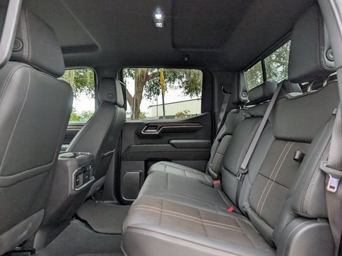 Used 2024 Chevrolet Silverado 1500 High Country w/ Z71 Off-Road Package image 17