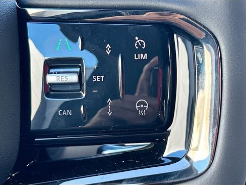 New 2026 Land Rover Range Rover Evoque S image 30