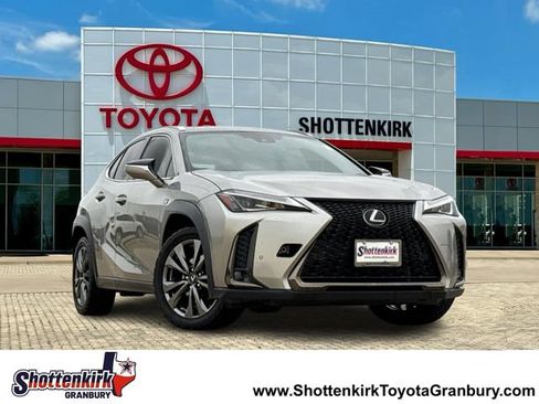 Used 2019 Lexus UX 200 F Sport w/ F Sport Premium Package FWD image 1