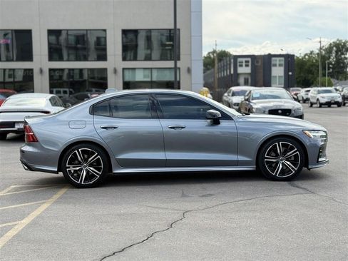 Used 2019 Volvo S60 T5 R-Design FWD image 8