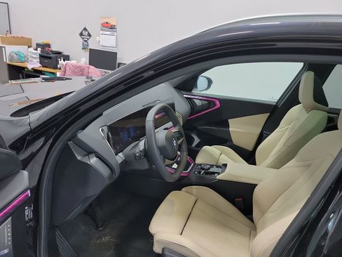 Used 2025 BMW X3 xDrive30i w/ Premium Package image 41