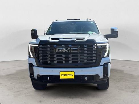 Used 2026 GMC Sierra 3500 Denali Ultimate AWD/4WD image 2