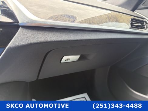 Used 2020 BMW 530i w/ Premium Package RWD image 24